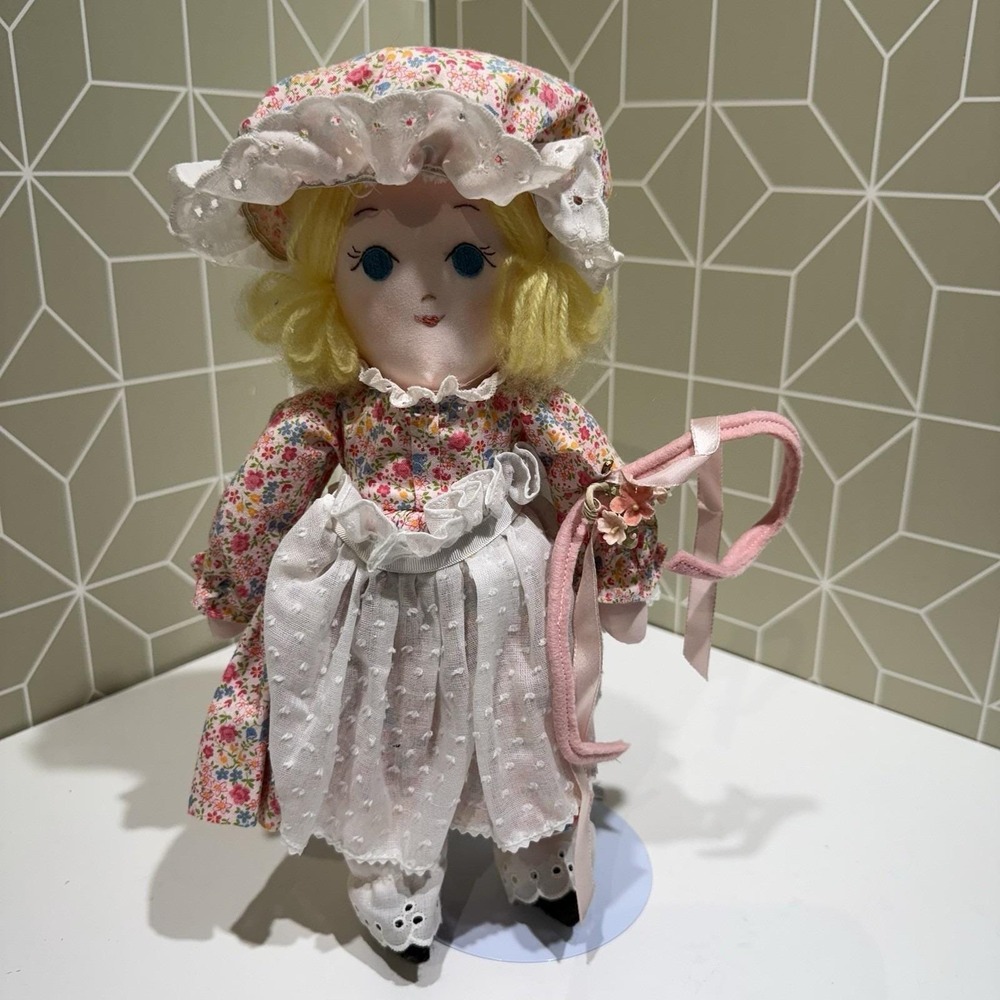 Rare Vintage Cloth Dolls Handmade‎ Folk Art Girl Yarn Hair
